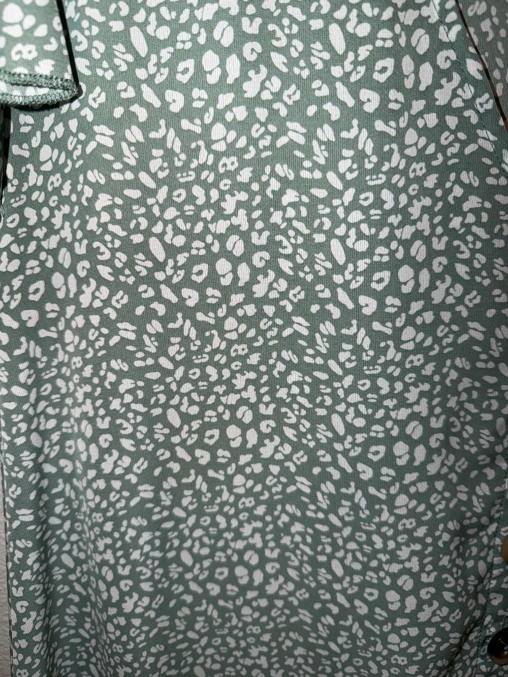 SHEIN Sage Green Button-Front Ruffled Hem Tunic - Picture 5 of 6